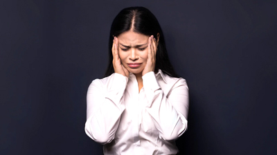 ऑफिस के निगेटिव माहौल से हैं परेशान? इन तरीकों से दूर करें तनाव